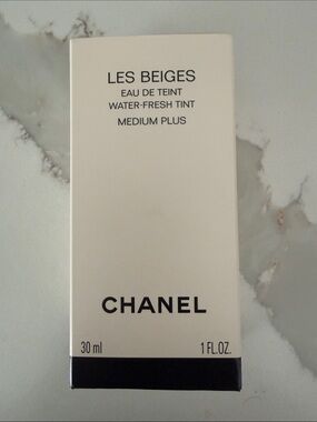 CHANEL LES BEIGES Medium Plus